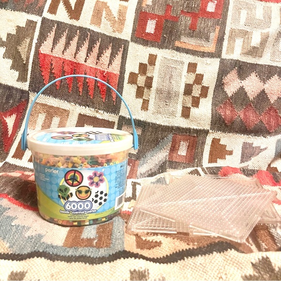 🆕 6,000 perler beads with 4 pegboards DIY arts & crafts - Picture 1 of 17